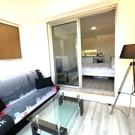 Apartment Homeplacestay Antibes