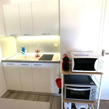 Homeplacestay * Antibes